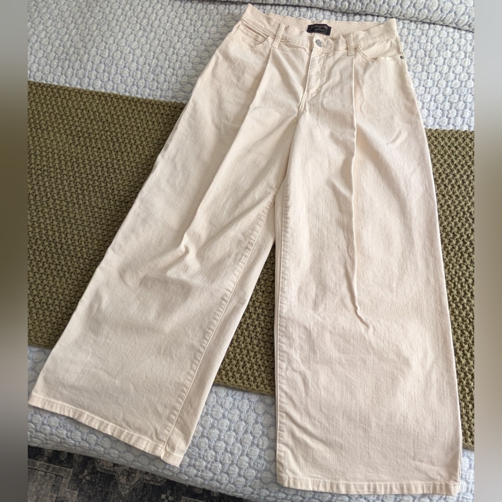 Banana Republic Factory Cream Petite Wide Leg Jeans